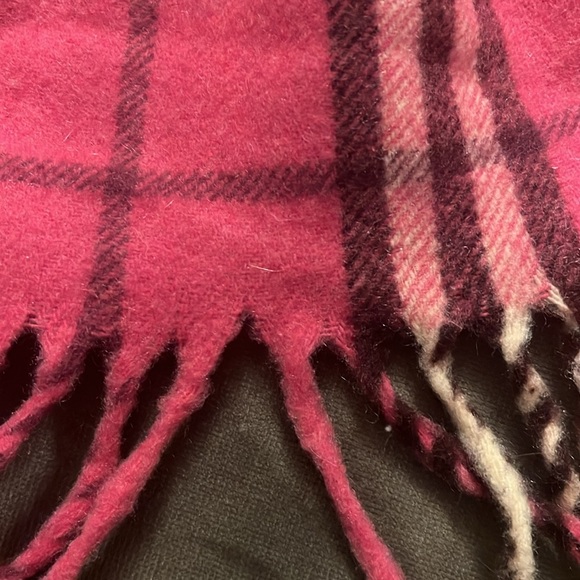 100% Cashmere Genuine Burberry Scarf (Please Read) - Picture 7 of 16